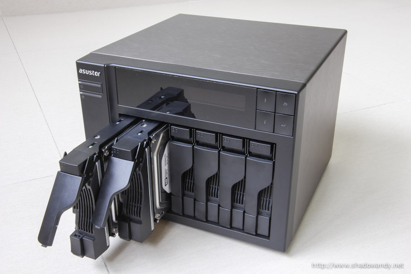ASUSTOR AS-606T - Loaded with 6 WD Green in RAID 5