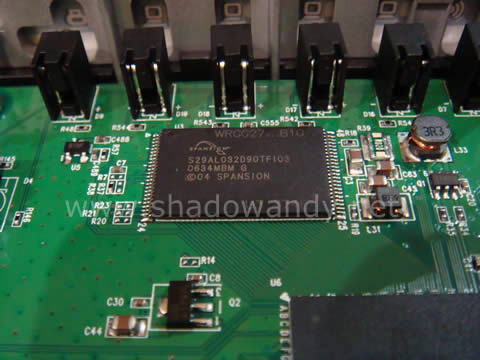dir320_08 DIR-320 - Innards