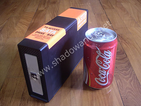 dns313_03 DNS-313 - Size comparison with a can of Coke