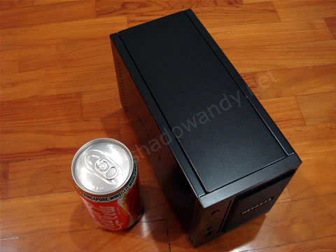 readynasduo03 ReadyNAS Duo - Length of the unit