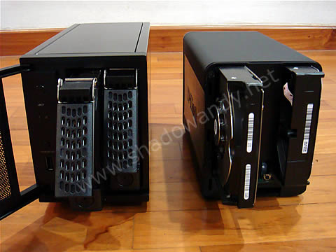 readynasduo09 ReadyNAS Duo - Compared with DNS-323