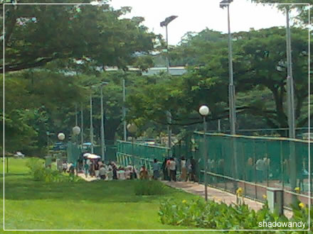 universityHallIncident02.jpg
